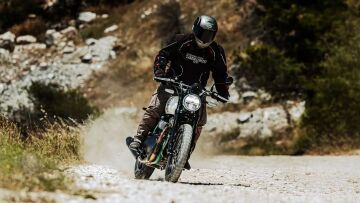 Δοκιμάζουμε τη γοητευτική Royal Enfield Bear 650 - Πόσο κοστίζει στην Ελλάδα;