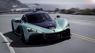 Αυτό είναι το supercar με τον ισχυρότερο V12 κινητήρα που φτιάχτηκε ποτέ