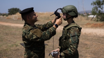 Ο Ελληνικός Στρατός εκπαιδεύει τη νέα γενιά χειριστών drones: Πώς αλλάζει το πεδίο των επιχειρήσεων
