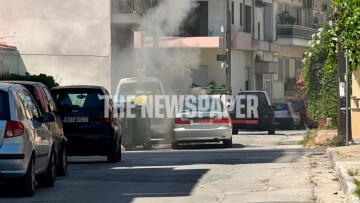 Αυτοκίνητο στον Βόλο έπιασε φωτιά, σώθηκε ο οδηγός τελευταία στιγμή, δείτε βίντεο