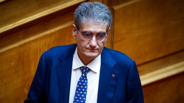 Επιμένει στις καταγγελίες για προπηλακισμούς στην Κουμουνδούρου ο εκπρόσωπος τύπου του ΣΥΡΙΖΑ: Αριστερά και βία δεν πάνε μαζί