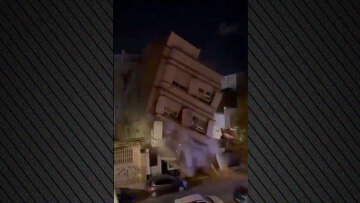 Κατέρρευσε τριώροφη πολυκατοικία στη Βαλένθια, οι κάτοικοι εκκένωσαν το κτίριο λίγα λεπτά πριν, δείτε βίντεο
