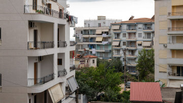 Διπλό σαφάρι της ΑΑΔΕ στα Airbnb: Στο στόχαστρο αγγελίες, εισοδήματα και το κόλπο με τις κρατήσεις «στο χέρι»
