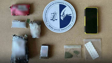 Η ΕΛ.ΑΣ. ακολούθησε δέμα με ναρκωτικά από  το «Ελ. Βενιζέλος» μέχρι τη Μεσσηνία και συνέλαβε έναν 57χρονο