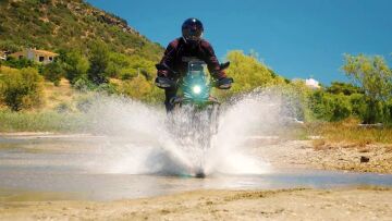QJMotor SRT 450 RX: Πόλη κάθε μέρα, χώμα τα Σαββατοκύριακα (+video)