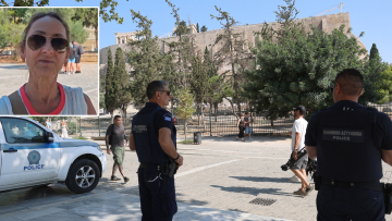 «Πήγε να σφάξει τη γυναίκα, ακούσαμε φωνές»: Γυναίκα περιγράφει την επίθεση στο ζευγάρι των Ελληνοαμερικανών στην Ακρόπολη