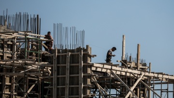 Καύσωνας: Υποχρεωτική παύση υπαίθριων εργασιών 13:00 - 17:00 την Τετάρτη σε Αττική και τρεις περιφέρειες