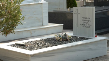 Φωτιά στο Μάτι: «Ο ομαδικός τάφος μπορεί να δείξει 14 με 18 επιπλέον θύματα, δεν μπορείς να μιλάς για δικαίωση όταν υπάρχουν θαμμένες αλήθειες»