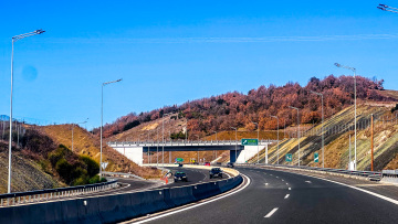 Ο Μητσοτάκης εγκαινιάζει τον Ε65, τον δρόμο που ενώνει ΠΑΘΕ και Εγνατία και φέρνει πιο κοντά τη μισή Ελλάδα
