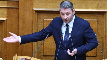 Ανδρουλάκης κατά Μητσοτάκη: Εμφανιστήκατε ως θεματοφύλακας της αξιοπιστίας και κάνατε χειρότερα από τους προκατόχους σας
