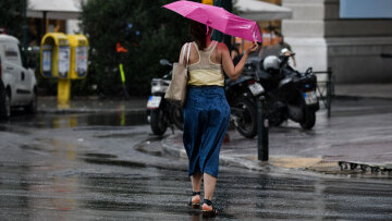 Επικαιροποιήθηκε το έκτακτο δελτίο της ΕΜΥ: Οι τρεις περιοχές που αναμένονται έντονα φαινόμενα έως το απόγευμα