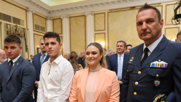 Οι αριστούχοι των Πανελλαδικών, η δασκάλα και ο πιλότος F-16 τιμητικοί προσκεκλημένοι στο Προεδρικό Μέγαρο: Δείτε φωτογραφίες