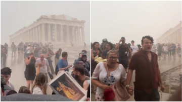 «Ο Δίας εκνευρίστηκε»: Ετρεχαν οι τουρίστες στην Ακρόπολη με την χθεσινή κακοκαιρία, δείτε βίντεο