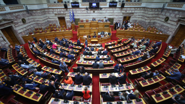 Με ευρύτερη πλειοψηφία από 158 έως 161 εγκρίθηκαν οι προτάσεις της ΝΔ για την Συνταγματική Αναθεώρηση