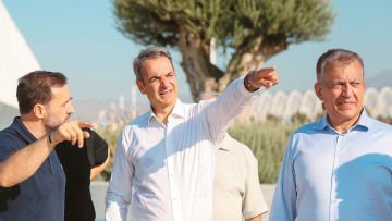 Γιατί ο Μητσοτάκης πηγαίνει σε εκλογές το 2027: Η συσπείρωση ψηφοφόρων και η στρατηγική εξάντλησης των αντιπάλων