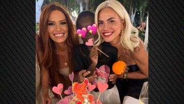 Ο φερόμενος νέος σύντροφος της Σίσσυς Χρηστίδου πόζαρε με τη βαφτιστήρα της, δείτε φωτογραφία