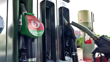 Ξανά στα 2 ευρώ το λίτρο η βενζίνη στην Ελλάδα!