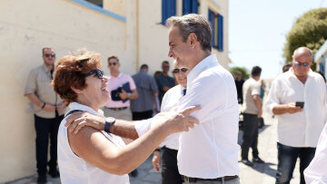 Μητσοτάκης από Αγαθονήσι: Δωρεάν ηλεκτρικά οχήματα για όλους τους κατοίκους και νέοι σταθμοί φόρτισης
