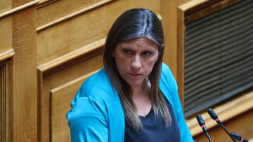 Την άρση ασυλίας της Ζωής Κωνσταντοπούλου για συκοφαντική δυσφήμιση εισηγήθηκε η Επιτροπή Δεοντολογίας
