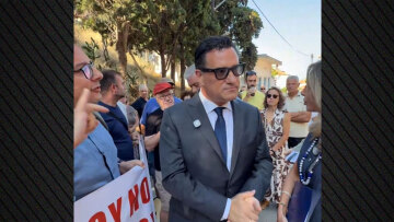Ο Αδωνις Γεωργιάδης απαντά για τα έξυπνα γυαλιά: Ναι, φοράω τα Meta2, κοστίζουν 600 ευρώ και μυστική ή παράνομη εγγραφή με αυτά, δεν γίνεται
