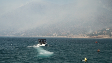 Απεγκλωβίστηκαν δια θαλάσσης 12 άτομα από την παραλία Πόρτο Γερμενό