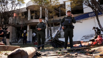 Τουλάχιστον 14 τραυματίες σε έκρηξη φορτηγού παγιδευμένου με εκρηκτικά έξω από αστυνομικό τμήμα στην Κολομβία, δείτε βίντεο