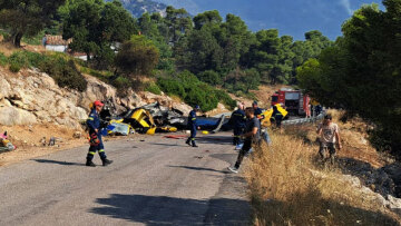 Στη Δικαιοσύνη προσφεύγουν η μητέρα και η αδελφή του νεκρού Έλληνα χειριστή του ελικοπτέρου που συνετρίβη στην Ψάθα
