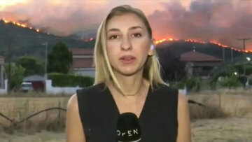 Οι πυροσβέστες στο πλευρό της ρεπόρτερ που γέλασε: Τη γνωρίζουμε από τα μέτωπα, η ένταση μπορεί να προκαλέσει μια ακούσια αντίδραση