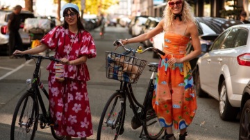 Εβδομάδα Μόδας της Κοπεγχάγης: Οι street style εμφανίσεις που ξεχωρίσαμε μέχρι στιγμής (εικόνες)