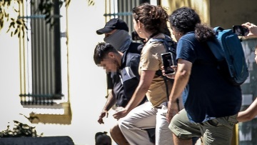 Προθεσμία για να απολογηθεί αύριο έλαβε ο 26χρονος Αφγανός για τη δολοφονία της Βρετανίδας στην Κυψέλη