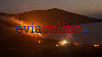 Καλύτερη η εικόνα της φωτιάς στην Κολυμπάδα Σκύρου, επιχειρούν μόνο επίγειες δυνάμεις