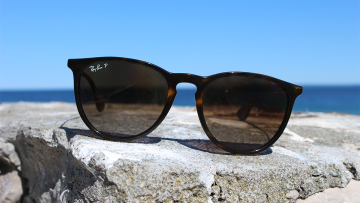 «Πόλεμος» για την αυτοκρατορία της Ray-Ban: Η οικογενειακή διαμάχη που απειλεί μια περιουσία 46 δισ.