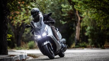 Δοκιμάζουμε το SYM Joymax Z3i - Πόσο κοστίζει στην Ελλάδα;