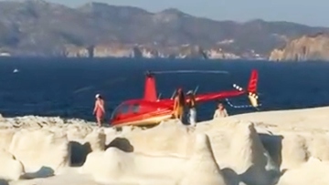 Σήμερα δίνει εξηγήσεις ο πιλότος που προσγείωσε ελικόπτερο στο Σαρακήνικο, κατέβηκε ανάμεσα σε λουόμενους