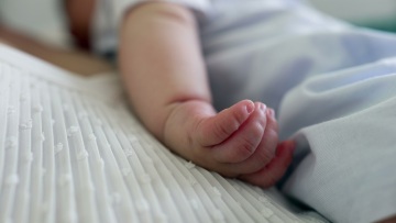 Αναστάτωση σε κλινική εξωσωματικής στο Μιλάνο: Έβαλαν σε γυναίκα το έμβρυο άλλου ζευγαριού