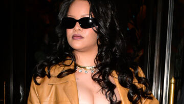 Rihanna: Οι φωτογραφίες με τα παιδιά της στην πόλη που μεγάλωσε
