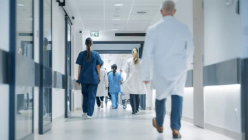 Βενιζέλειο νοσοκομείο: Έπεσε ξανά τμήμα οροφής και ξέσπασε κόντρα εργαζομένων – Γεωργιάδη