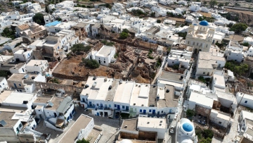 Τα κρίσιμα ερωτήματα για τον θάνατο του 17χρονου στην Κίμωλο, η μαρτυρία συγγενή για τις τελευταίες στιγμές του στο μπάνιο 