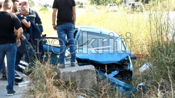 Αυτοκίνητο έπεσε σε χαντάκι στην Κρήτη: Απεγκλωβίστηκαν δύο άτομα, μία γυναίκα τραυματίστηκε