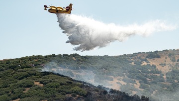 Ακραίος κίνδυνος πυρκαγιάς αύριο (14/8) σε Αττική, Βοιωτία, Εύβοια, Αργολίδα και Κορινθία