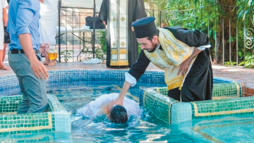  Orthrobros, η νέα τάση στις ΗΠΑ: Από το TikTok στην Παναγία, η Ορθοδοξία γοητεύει τους νέους 