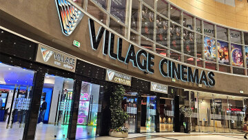 Πώς η Village βγήκε από τη δική της Οδύσσεια και κέρδισε το στοίχημα της μεγάλης οθόνης