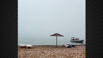 «Όλα καλά, απλά ψάχνουμε τη Μήλο»: Πυκνό πέπλο ομίχλης σκέπασε την Κίμωλο, δείτε βίντεο