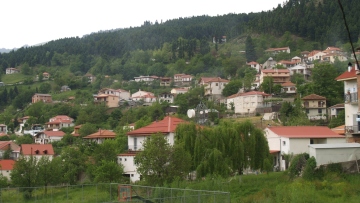 Το ελληνικό χωριό που αντιστέκεται στο δημογραφικό: Το 70% των ζευγαριών είναι πολύτεκνα ή τρίτεκνα