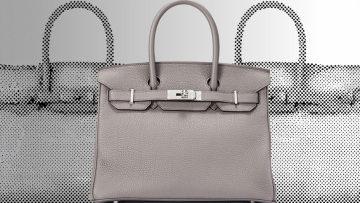 Hermès Birkin: Χάνει το στέμμα της η πιο δυσεύρετη τσάντα στον κόσμο;

