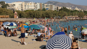 Επιμένει ο καύσωνας: Στους 40 βαθμούς ο υδράργυρος, red code σήμερα σε Αττική και ακόμα 11 περιοχές για πυρκαγιά
