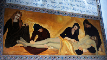 Το ερημοκλήσι σε ελληνικό νησί που αγιογράφησαν πολιτικοί εξόριστοι με «μοντέλα» κρατούμενους και χωροφύλακες