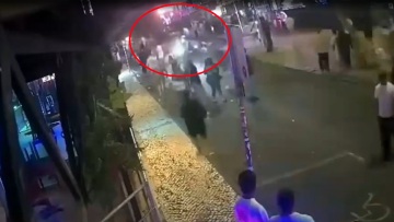 Σκληρές εικόνες: Μεθυσμένος οδηγός στην Πορτογαλία έπεσε πάνω σε πλήθος, 12 τραυματίες, δείτε βίντεο 
