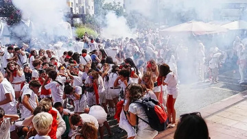 Αναστάτωση σε εορταστικές εκδηλώσεις στην Ισπανία: Πυροτεχνήματα εξερράγησαν μέσα σε πλήθος, τουλάχιστον 50 τραυματίες