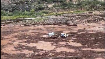 Σαρωτική πλημμύρα στο Γκραν Κάνιον: Ένας νεκρός και περίπου 15 αγνοούμενοι, δεκάδες πεζοπόροι διασώθηκαν με ελικόπτερα